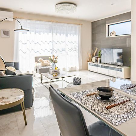 桜の川18 5 Minutes Htsudai Station, 1 Minute Train To Shinjuku, 120㎡ Villa, Four Bedrooms Tokyo Esterno foto